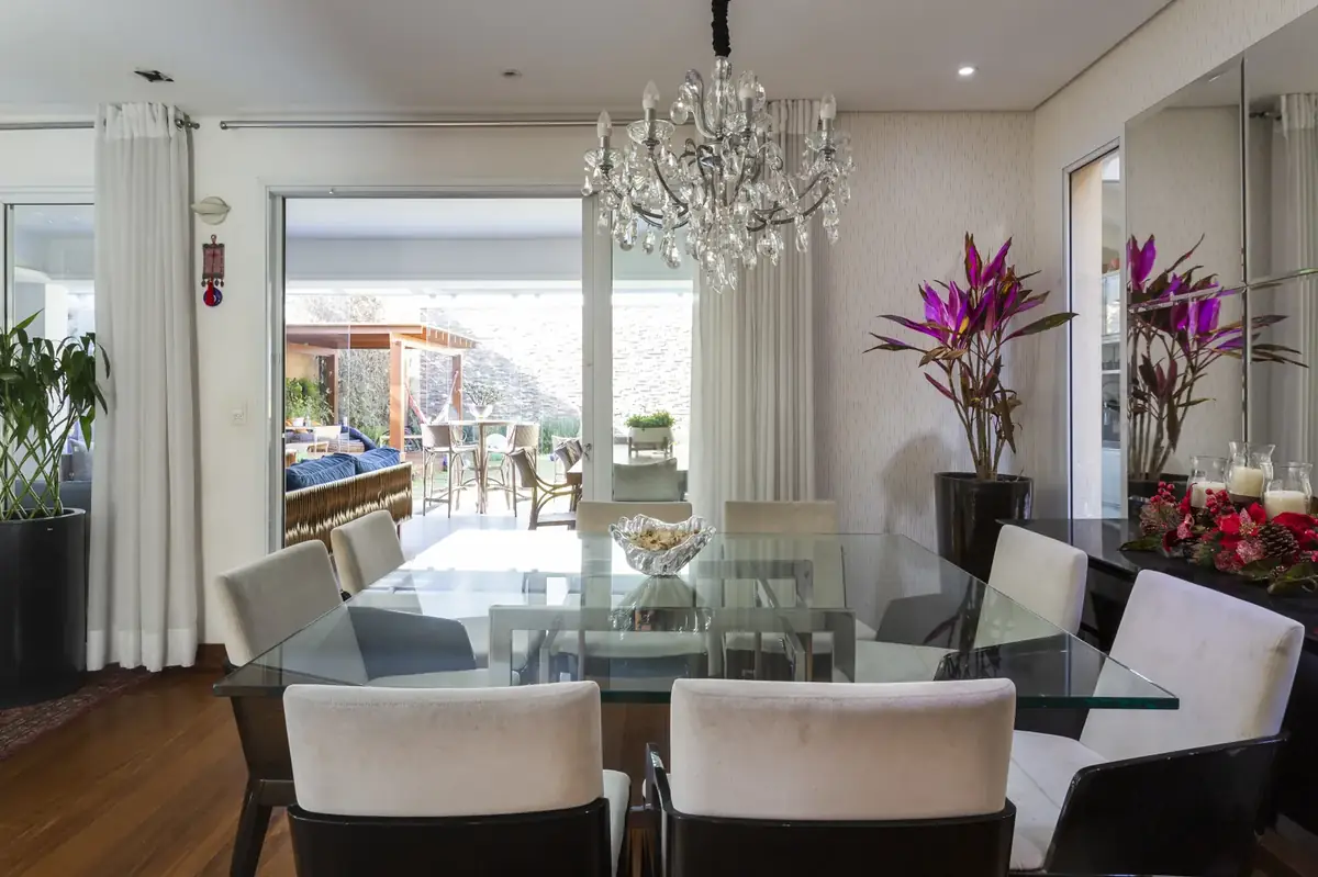Sala ampla e integrada da Casa Butantã 360